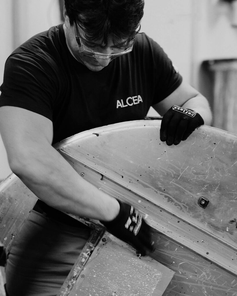Detail of an ALCEA employee at work – black and white photo